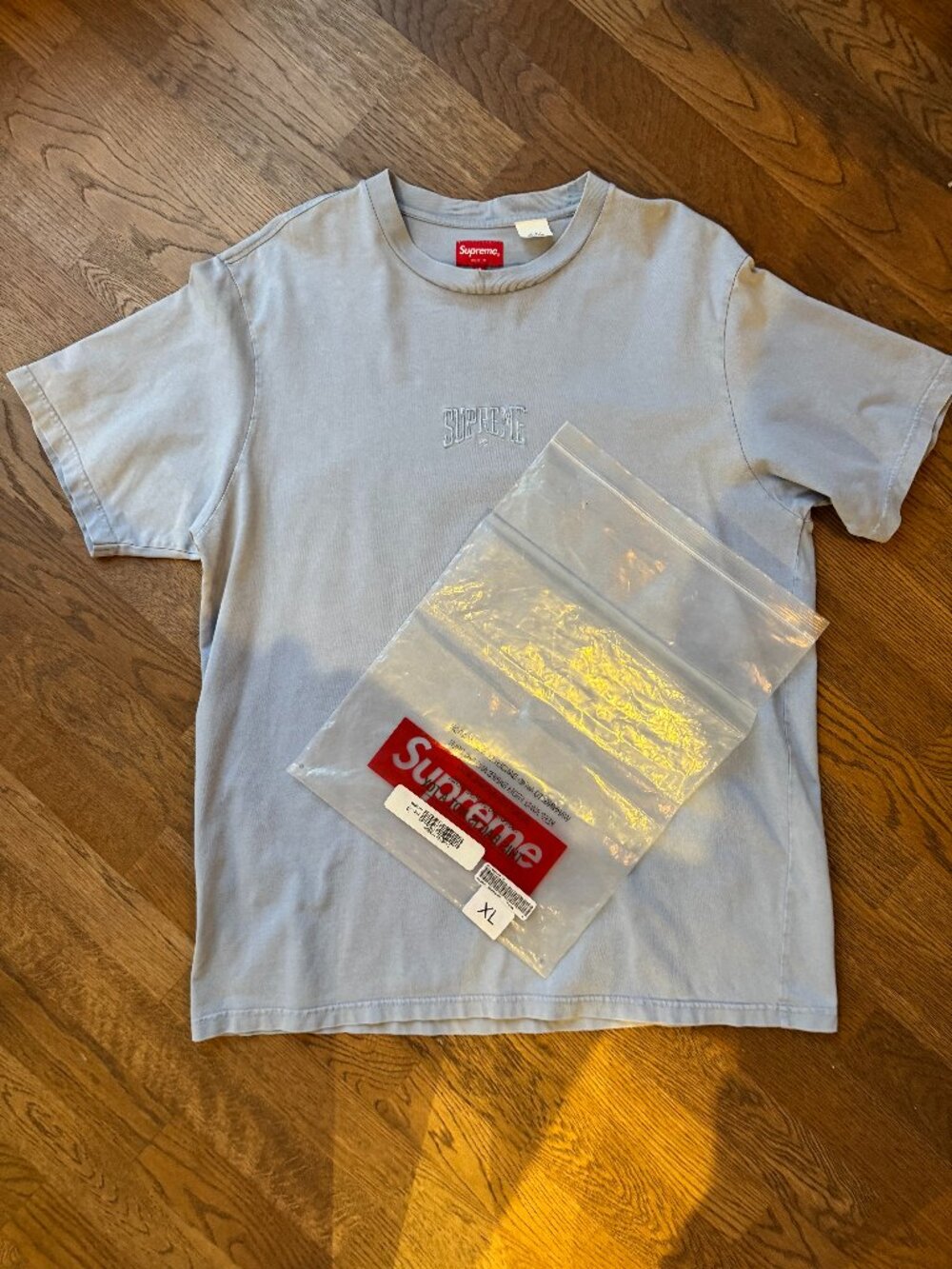 NWOT Supreme Acid Wash Short Sleeve Tee, Light Blue, sz XL - comes with bag!
